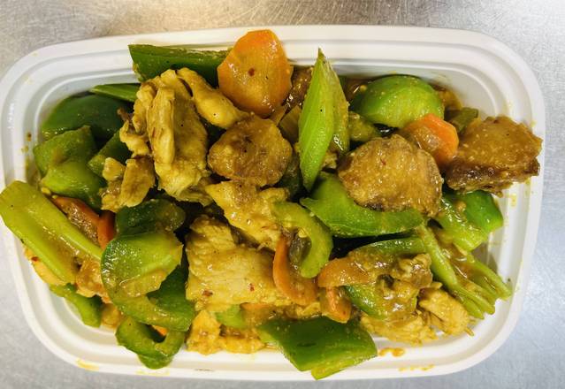 Curry Chicken or Beef or Roast Pork 咖喱鸡肉或牛肉或叉烧